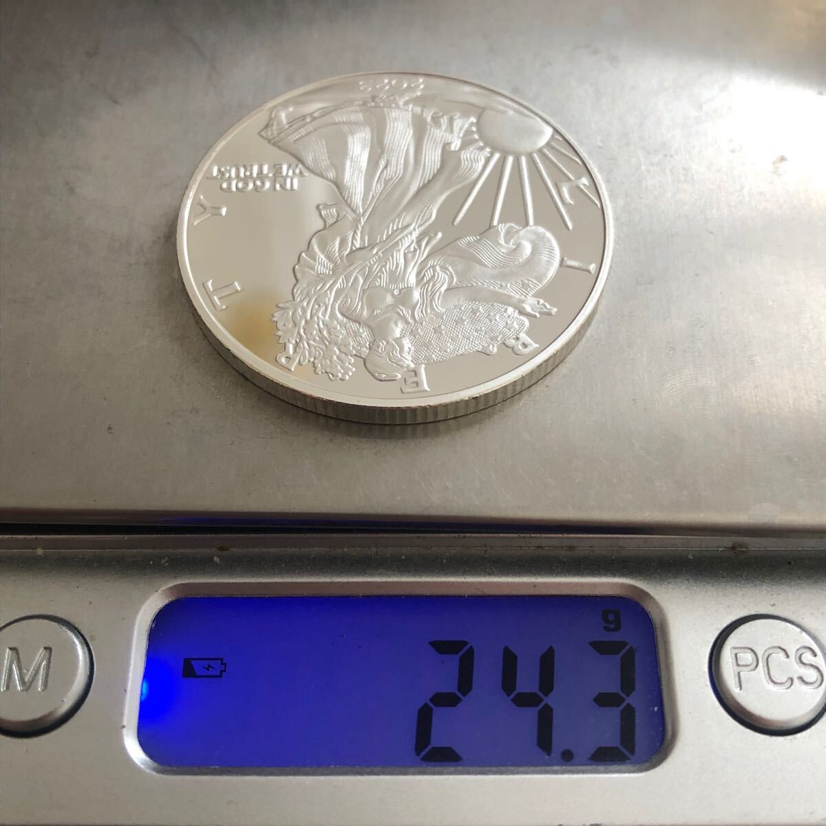 銀貨 2023年 1ドル 自由の女神 リバティ イーグル アメリカ 貿易 銀貨 2023年 1ドル 自由の女神 リバティ イーグル アメリカ 貿易