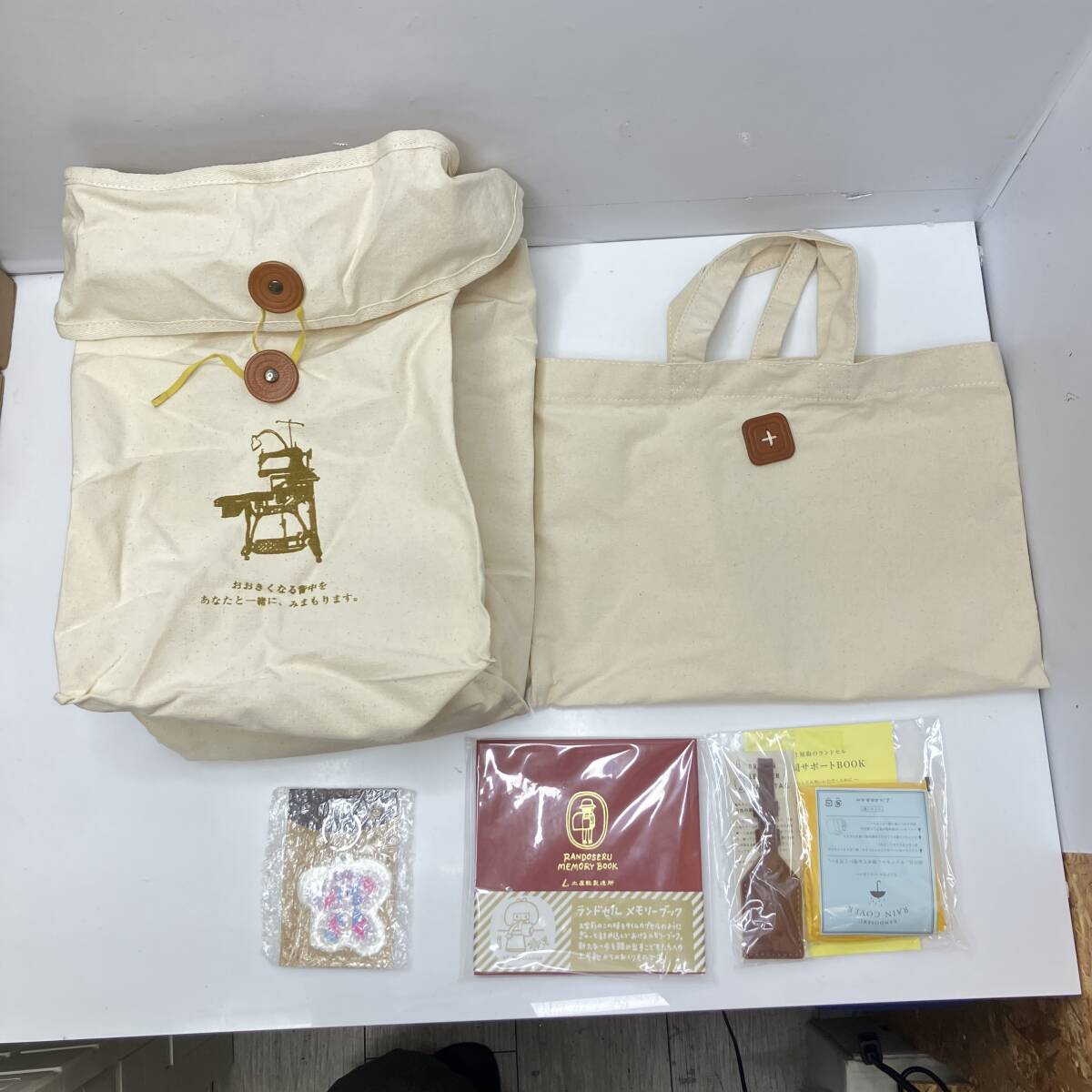 (志)【未使用有】土屋鞄 ノベルティ 6點(diǎn) まとめ ランドセル?yún)Ъ{バッグ ミニトート レインカバー ネームタグ メモリーブック 反射板(I)0426T
