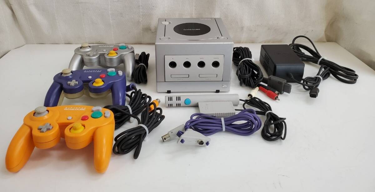 任天堂 Nintendo ゲームキューブ シルバー DOL-001 ゲーム機 任天堂 Nintendo ゲームキューブ シルバー DOL-001 ゲーム機