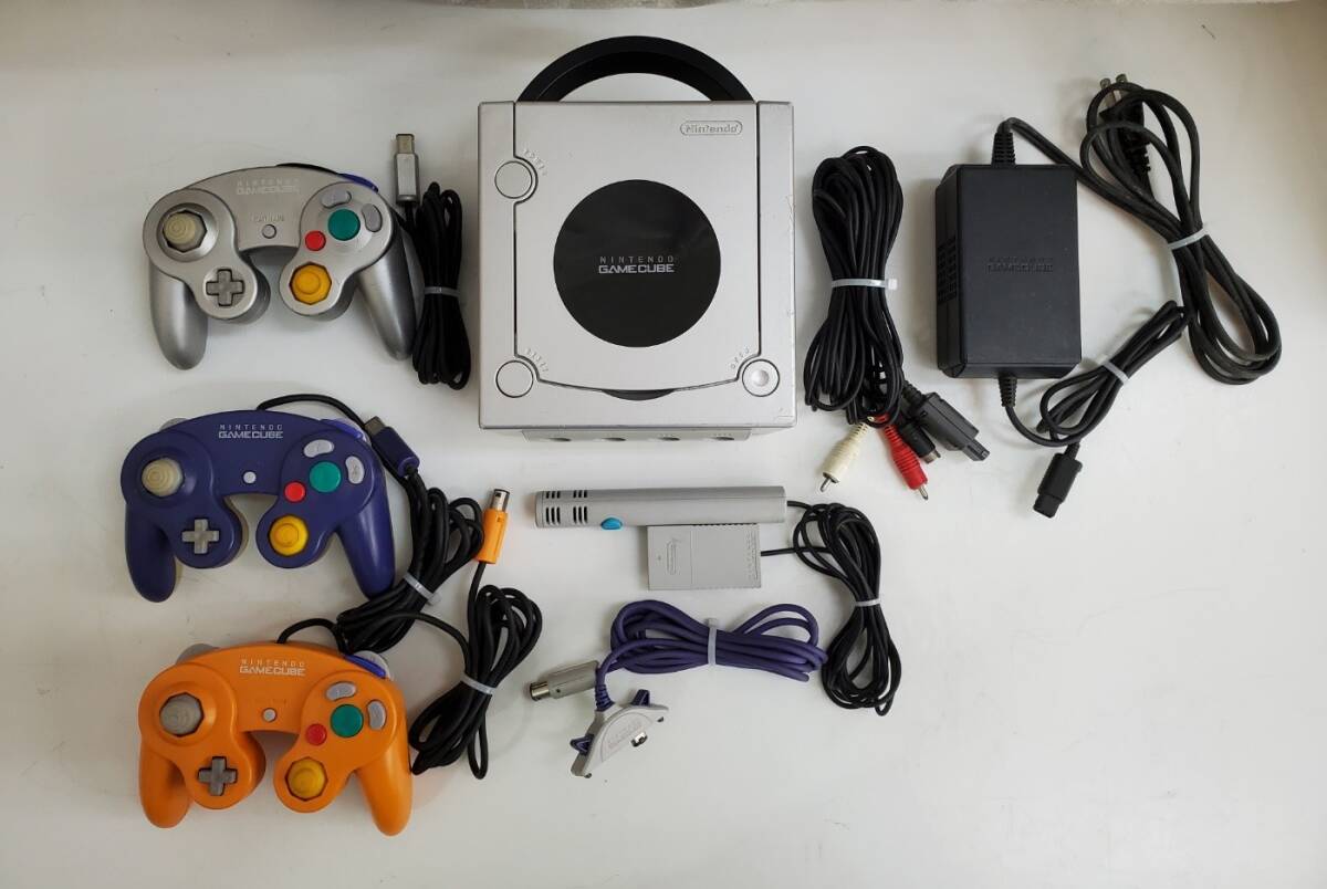 任天堂 Nintendo ゲームキューブ シルバー DOL-001 ゲーム機 任天堂 Nintendo ゲームキューブ シルバー DOL-001 ゲーム機