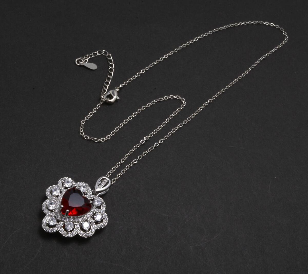 至高の逸品★美品　英國アンティーク　ガーネットデザイン　ネックレス★41303