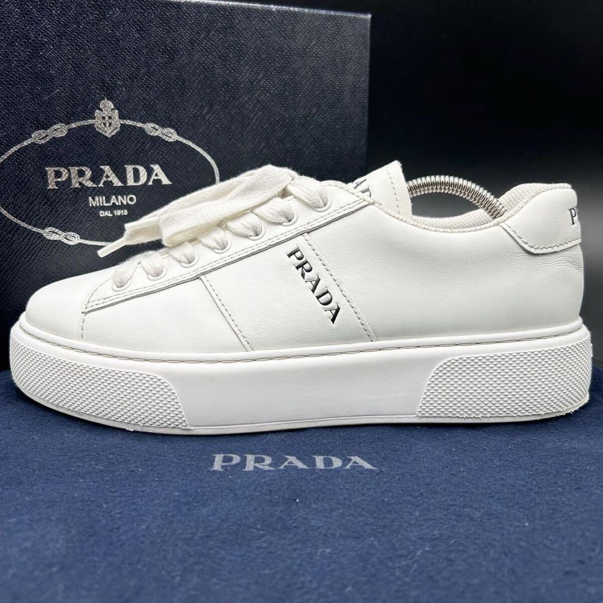 1円 【美品】 PRADA プラダ 【圧倒的存在感】 メンズ サイドロゴ 1円 【美品】 PRADA プラダ 【圧倒的存在感】 メンズ サイドロゴ