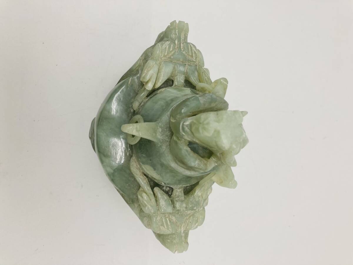 R3-025-4【中国美術 翡翠 三足 香炉 台座付き】美術品 天然石 R3-025-4【中国美術 翡翠 三足 香炉 台座付き】美術品 天然石