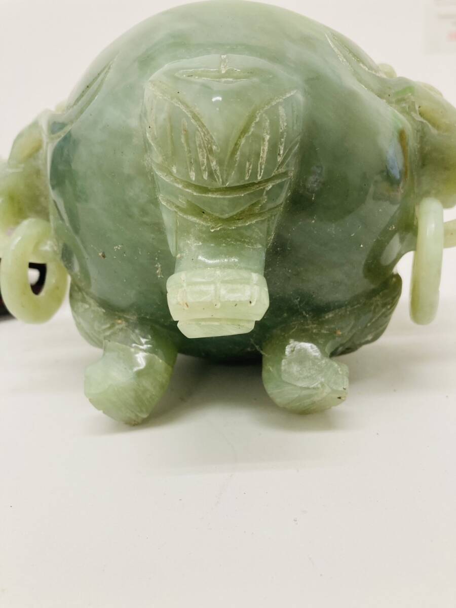 R3-025-4【中国美術 翡翠 三足 香炉 台座付き】美術品 天然石 R3-025-4【中国美術 翡翠 三足 香炉 台座付き】美術品 天然石