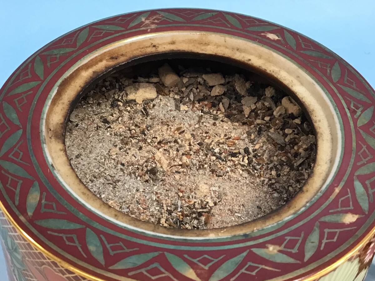 九谷焼 香炉 幸仙 灰入り 金彩 花 茶道具 陶器 陶芸 香道具 伝統 九谷焼 香炉 幸仙 灰入り 金彩 花 茶道具 陶器 陶芸 香道具 伝統