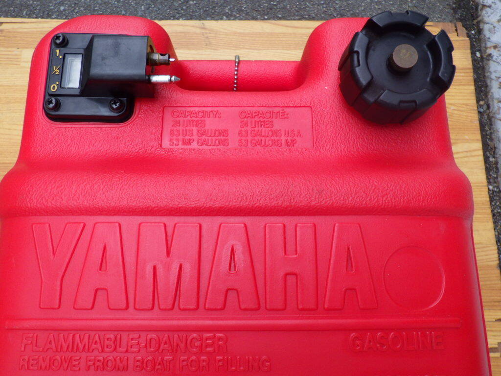 超美品! 検査合格品 YAMAHA ヤマハ 純正 燃料タンク 携行缶 超美品! 検査合格品 YAMAHA ヤマハ 純正 燃料タンク 携行缶