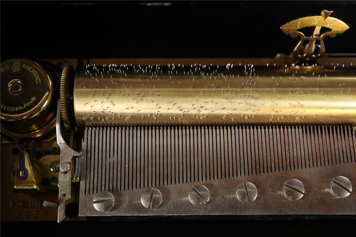 REUGE リュージュ オルゴール 144弁 3曲 動画あり ボックス REUGE リュージュ オルゴール 144弁 3曲 動画あり ボックス