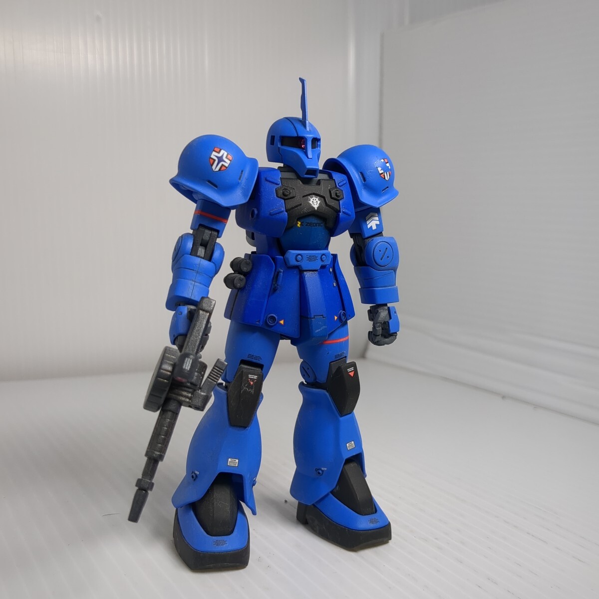 新作人気モデル ⑯S-70g 4/23 HG ランバ・ラル専用旧ザク 塗装品 ガンダム 完成品