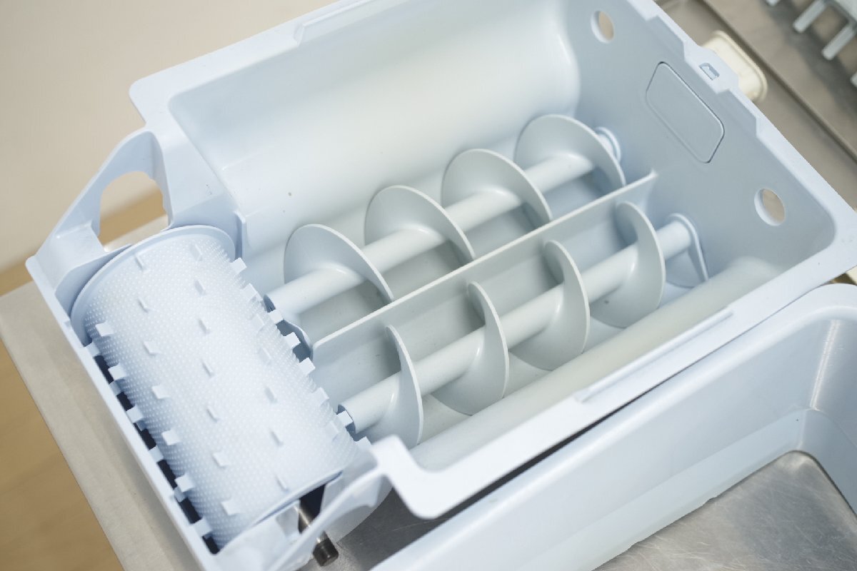 鈴茂 シャリ弁ロボ GST-FBA 飯盛り機 ごはん盛り付け機 単相100V 鈴茂 シャリ弁ロボ GST-FBA 飯盛り機 ごはん盛り付け機 単相100V