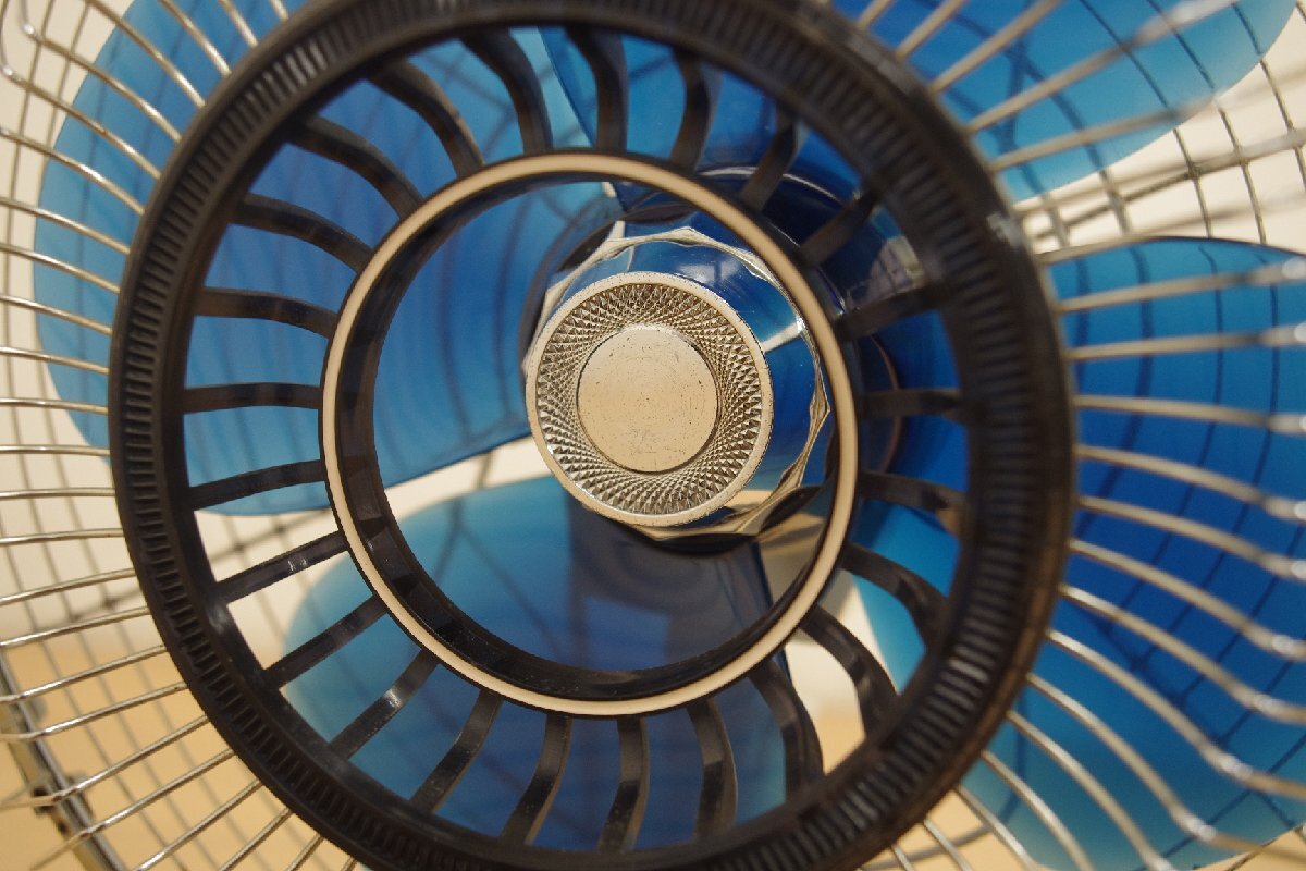  Toshiba TOSHIBA retro вентилятор настольный DF-30W рабочее состояние подтверждено ( поток воздуха переключатель / шея ./ шея регулировка угла ) Showa Retro 4 крыльев 30cm диаметр 1960 годы синий подлинная вещь Showa бытовая техника 