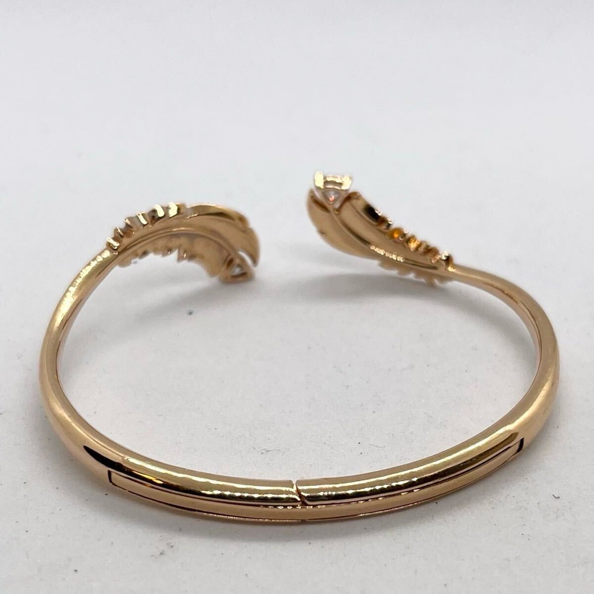 a406)SWAROVSKI スワロフスキー NICE 羽根モチーフ バングル a406)SWAROVSKI スワロフスキー NICE 羽根モチーフ バングル
