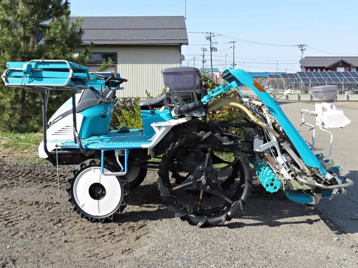 0410〈新潟〉クボタ 6条 田植機 EP65 F 15馬力 388時間 施肥機 0410〈新潟〉クボタ 6条 田植機 EP65 F 15馬力 388時間 施肥機