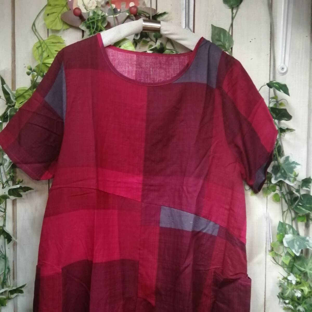 FW０４９５９＊新作＊配色＊チック柄＊＊ワンピース＊ポケット付き＊赤＊サイズM～L 　ゆったりサイズ　綿５０％　　