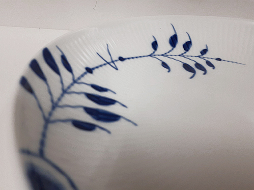 開封未使用品【ブルーフルーテッド メガ ディーププレート 25cm】国内購入品 食器 皿 陶器 陶磁器 白磁 ROYAL COPENHAGEN_画像6