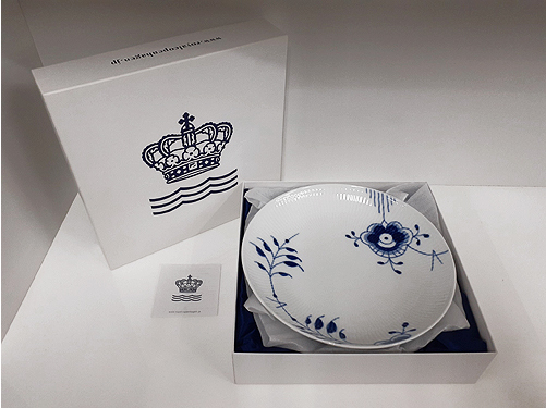 開封未使用品【ブルーフルーテッド メガ ディーププレート 25cm】国内購入品 食器 皿 陶器 陶磁器 白磁 ROYAL COPENHAGEN_画像1