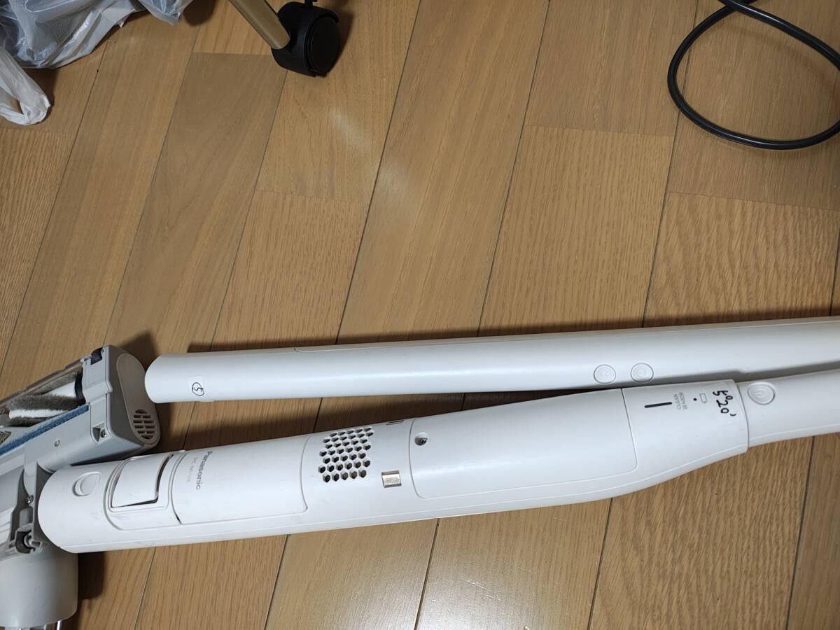 MC-NS10K-W 充電式掃除機(ホワイト)｜【パナソニック公式通販】