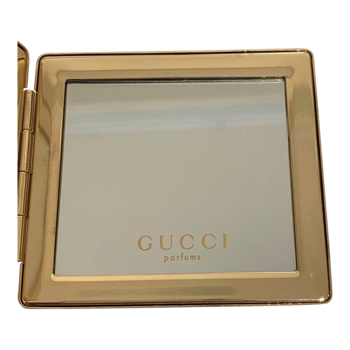 【中古品】 GUCCI グッチ コンパクト 両面ミラー 折畳み 持ち運び ミラー 鏡 ゴールド 小物 箱有 W86257RD