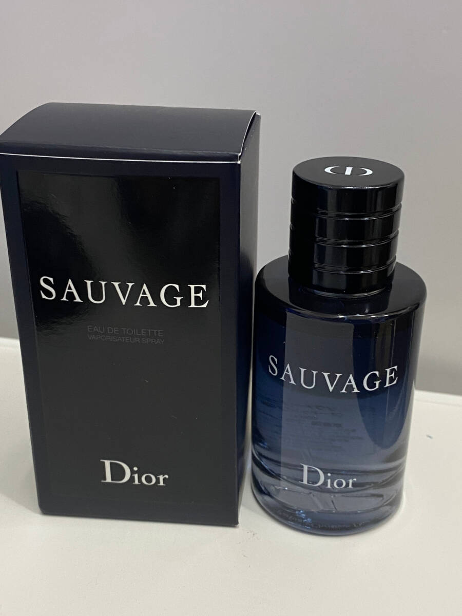 Christian Dior SAUVAGE ディオール ソヴァージュ オードゥ トワレ 香水 箱付き 60ml 殘量9.8割 SKD4761