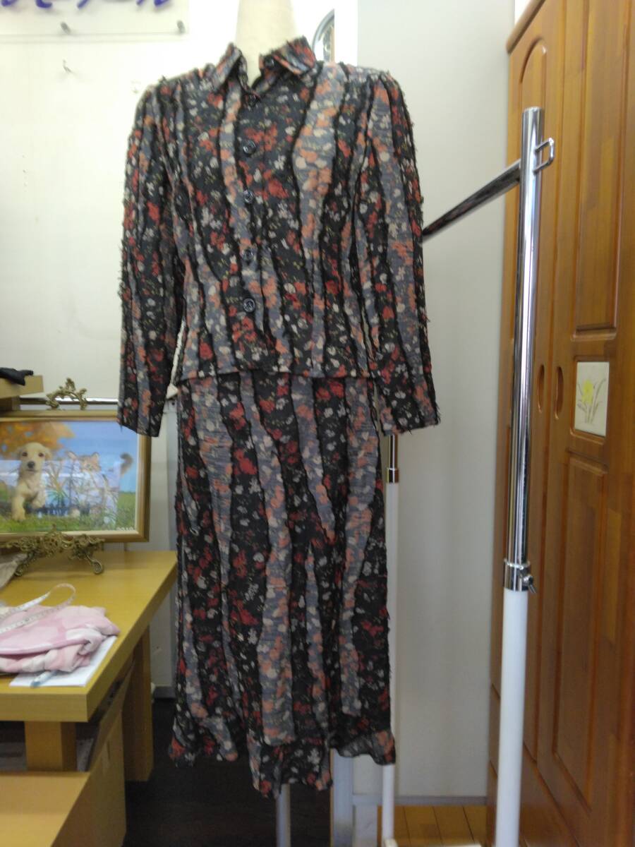 長袖ブラウススーツ?。堤? />
                                    </span> 
                                </div>

								<div   id=