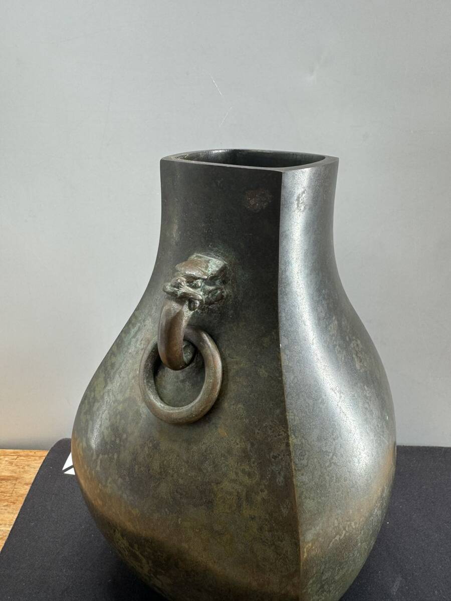 鳳】双耳青銅花瓶 秀山 在銘 獣耳 銅製 花器 一輪挿し 花入 香 鳳】双耳青銅花瓶 秀山 在銘 獣耳 銅製 花器 一輪挿し 花入 香