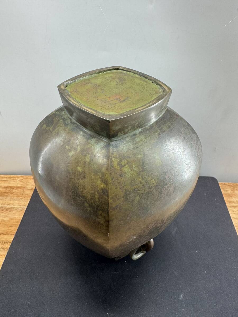 鳳】双耳青銅花瓶 秀山 在銘 獣耳 銅製 花器 一輪挿し 花入 香 鳳】双耳青銅花瓶 秀山 在銘 獣耳 銅製 花器 一輪挿し 花入 香