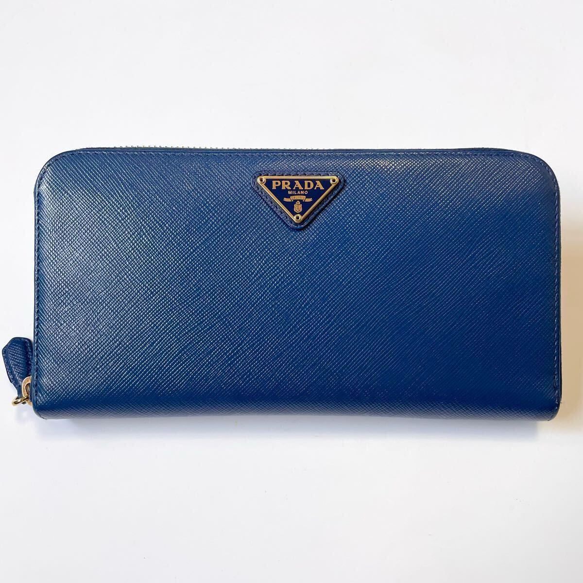 PRADA プラダ ラウンドファスナー 長財布 三角ロゴ ゴールド金具 PRADA プラダ ラウンドファスナー 長財布 三角ロゴ ゴールド金具