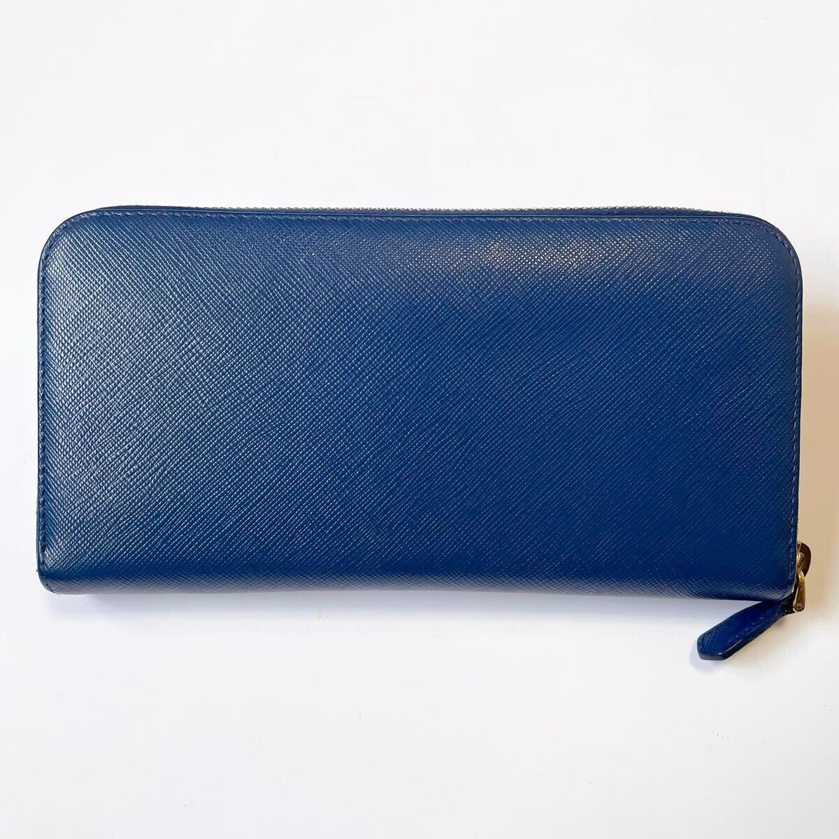 PRADA プラダ ラウンドファスナー 長財布 三角ロゴ ゴールド金具 PRADA プラダ ラウンドファスナー 長財布 三角ロゴ ゴールド金具