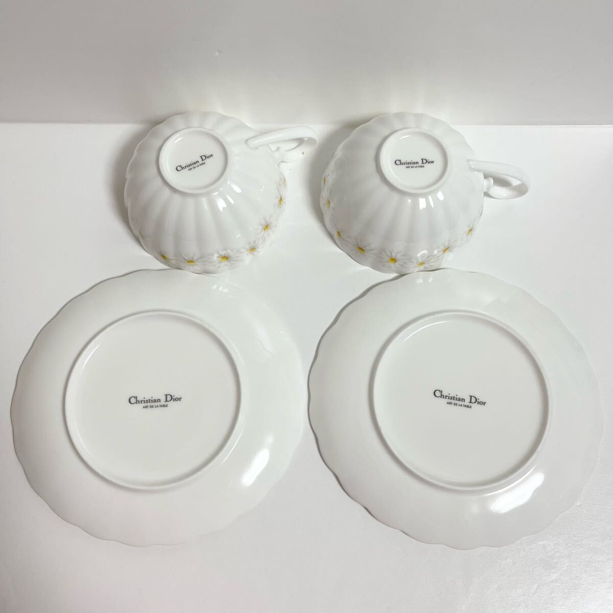 Christian Dior ディオール カップ&ソーサー マーガレット Christian Dior ディオール カップ&ソーサー マーガレット