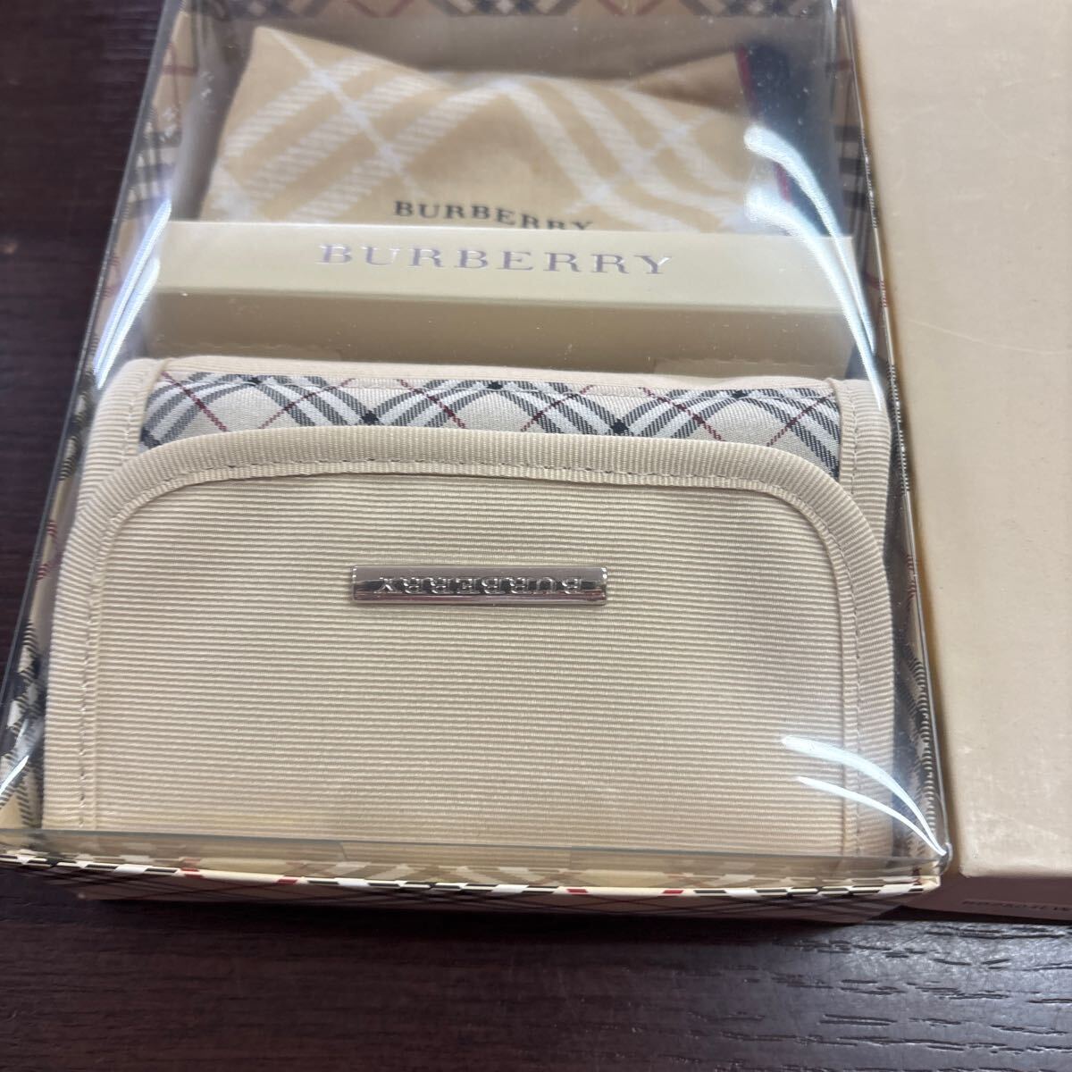 未使用品】BURBERRY バーバリー ノバチェック ポーチ&ハンカチ 未使用品】BURBERRY バーバリー ノバチェック ポーチ&ハンカチ