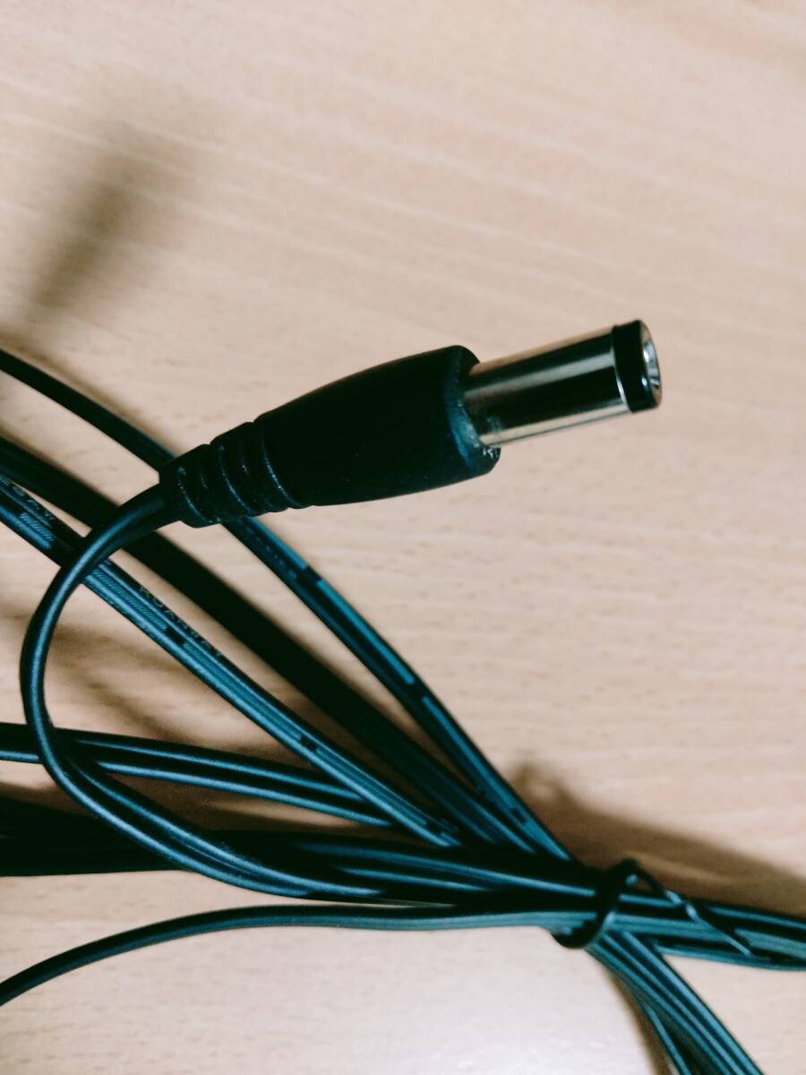 エレクトロラックス　ハンディー掃除機　充電アダプター　出力　DC 13V　0.2A　中古_画像3