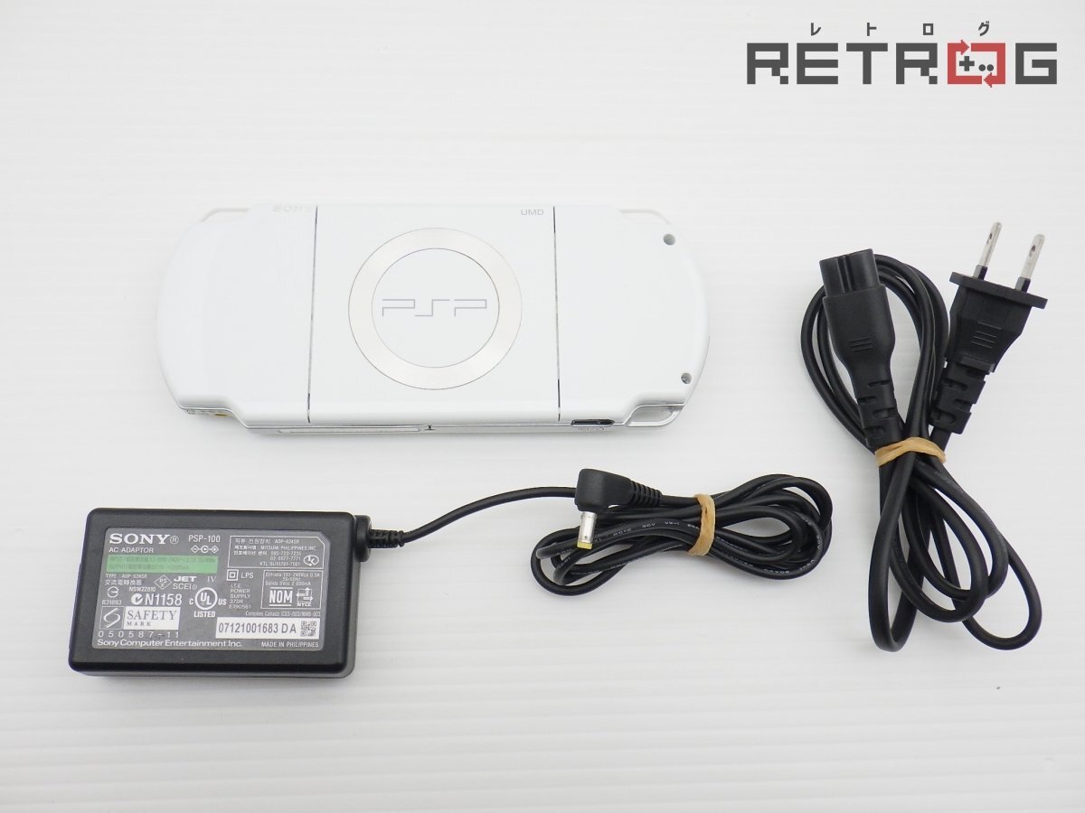 箱付き】【動作品】PSP本体(PSP-2000/セラミック・ホワイト 箱付き】【動作品】PSP本体(PSP-2000/セラミック・ホワイト