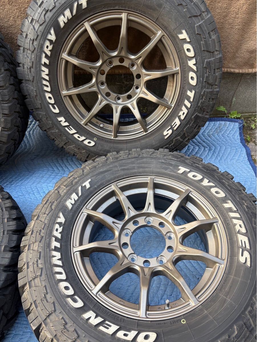 スズキ ジムニー 純正 ホイール & ブロック タイヤ TOYO スズキ ジムニー 純正 ホイール & ブロック タイヤ TOYO