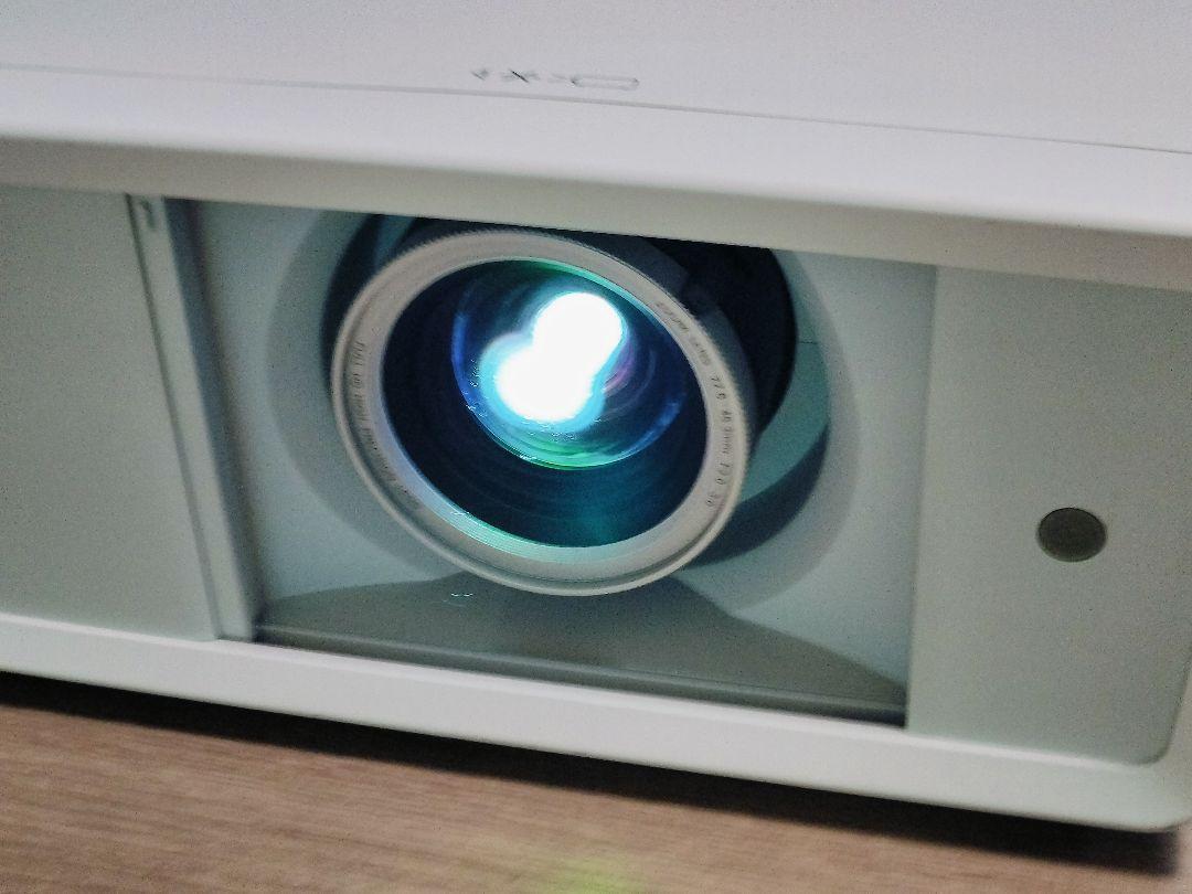 動作良好品 SANYO サンヨー LP-Z2000 プロジェクター 本体 動作良好品 SANYO サンヨー LP-Z2000 プロジェクター 本体