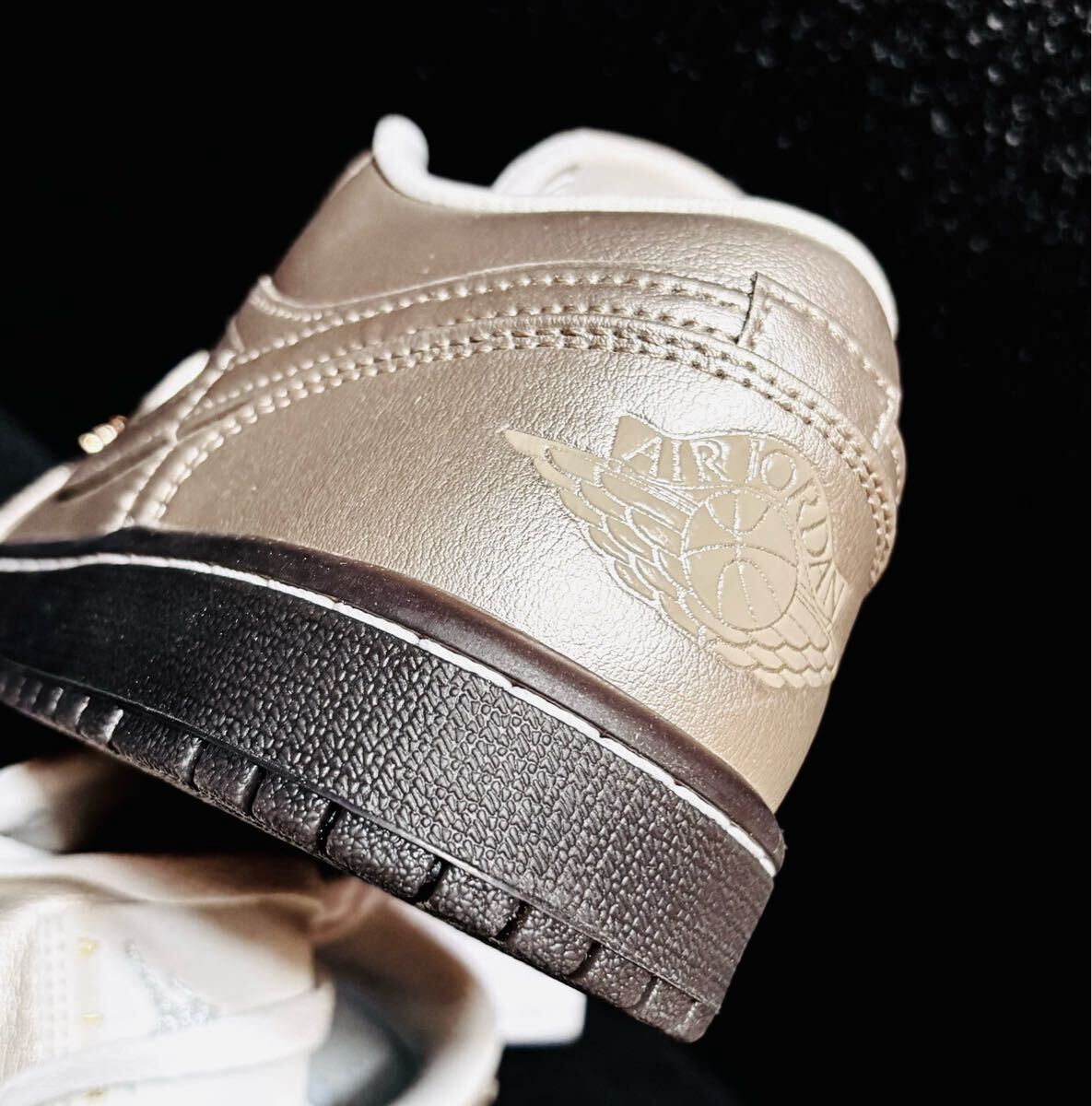 ☆送料込■新品27.0cm■ナイキ エア ジョーダン１LOW SE メタリックジンク/ベルベットブラウン AIR JORDAN 1 WMNS【定価.20350円】_画像10