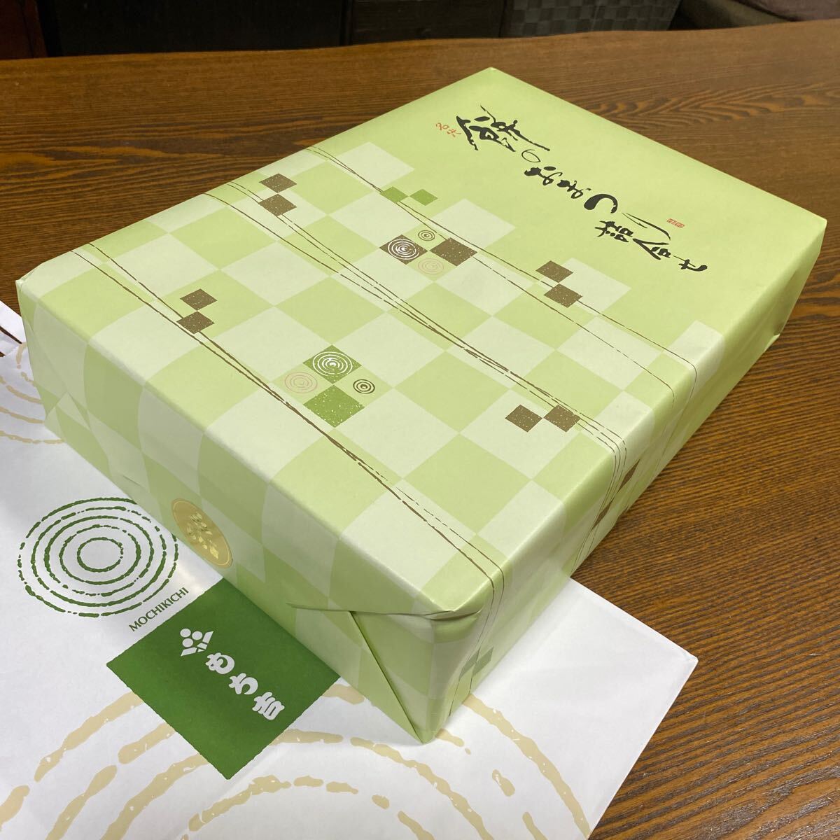 もち吉　餅のおまつり詰合せ　重寶缶　33枚 