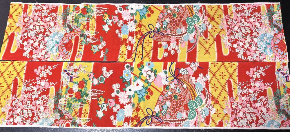 古布*縮緬*和素材】正絹 錦紗*ヱ霞に花車花笠 小柄 2枚組 古布*縮緬*和素材】正絹 錦紗*ヱ霞に花車花笠 小柄 2枚組