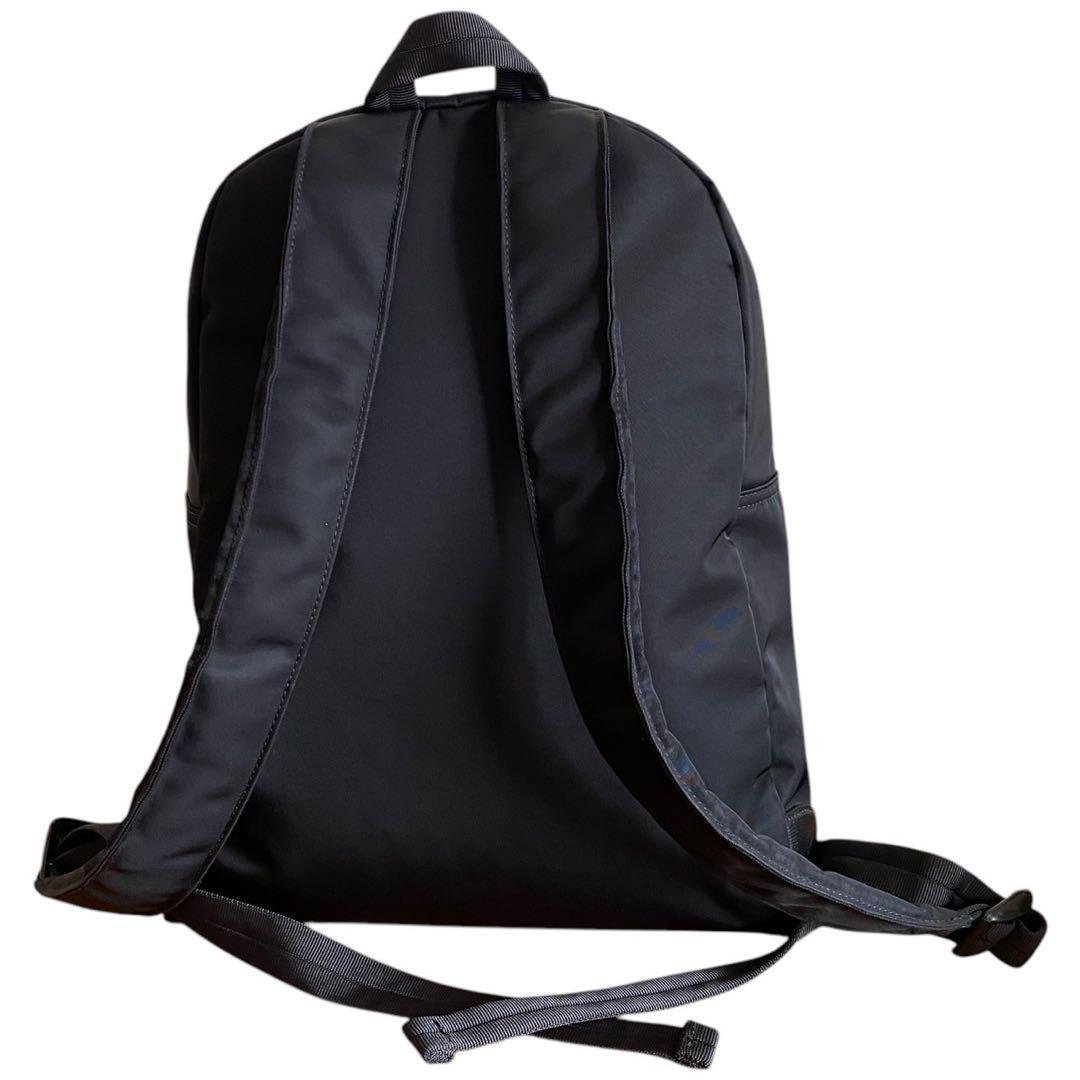 LONG CHAMP 美品 ロンシャン ナイロン リュックサック ロゴ 黒 LONG CHAMP 美品 ロンシャン ナイロン リュックサック ロゴ 黒