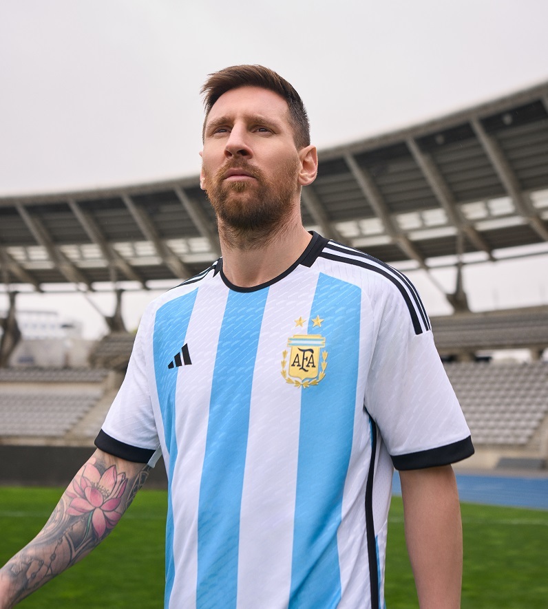 ICONS リオネル メッシ 直筆サイン ユニフォーム 2022 W杯 優勝 ICONS リオネル メッシ 直筆サイン ユニフォーム 2022 W杯 優勝
