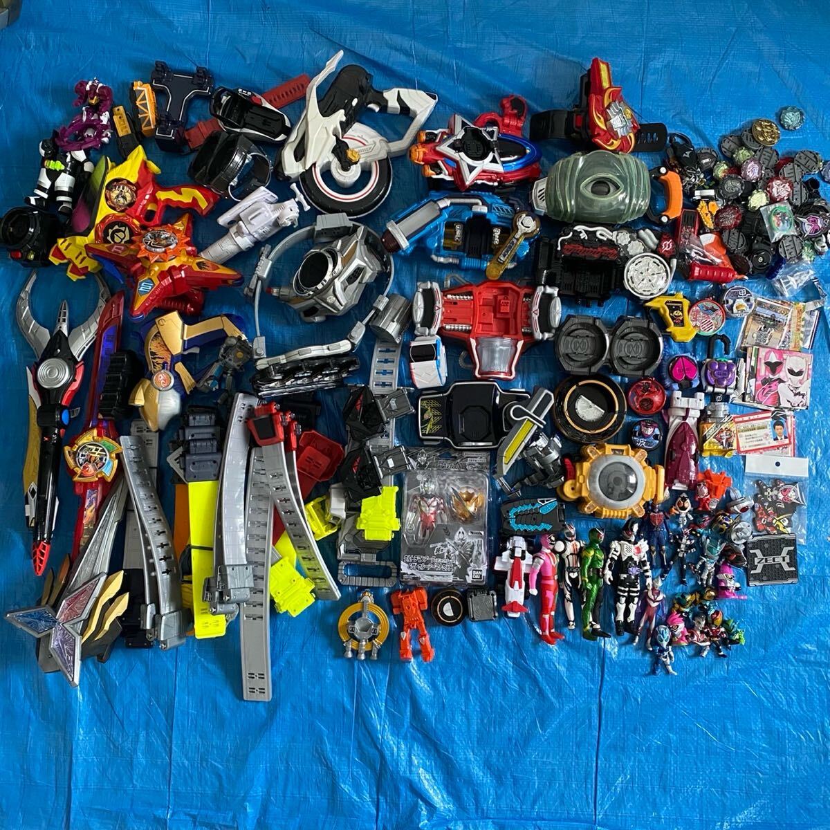 仮面ライダー ウルトラマン 戦隊シリーズ まとめ売り ベルト 仮面ライダー ウルトラマン 戦隊シリーズ まとめ売り ベルト