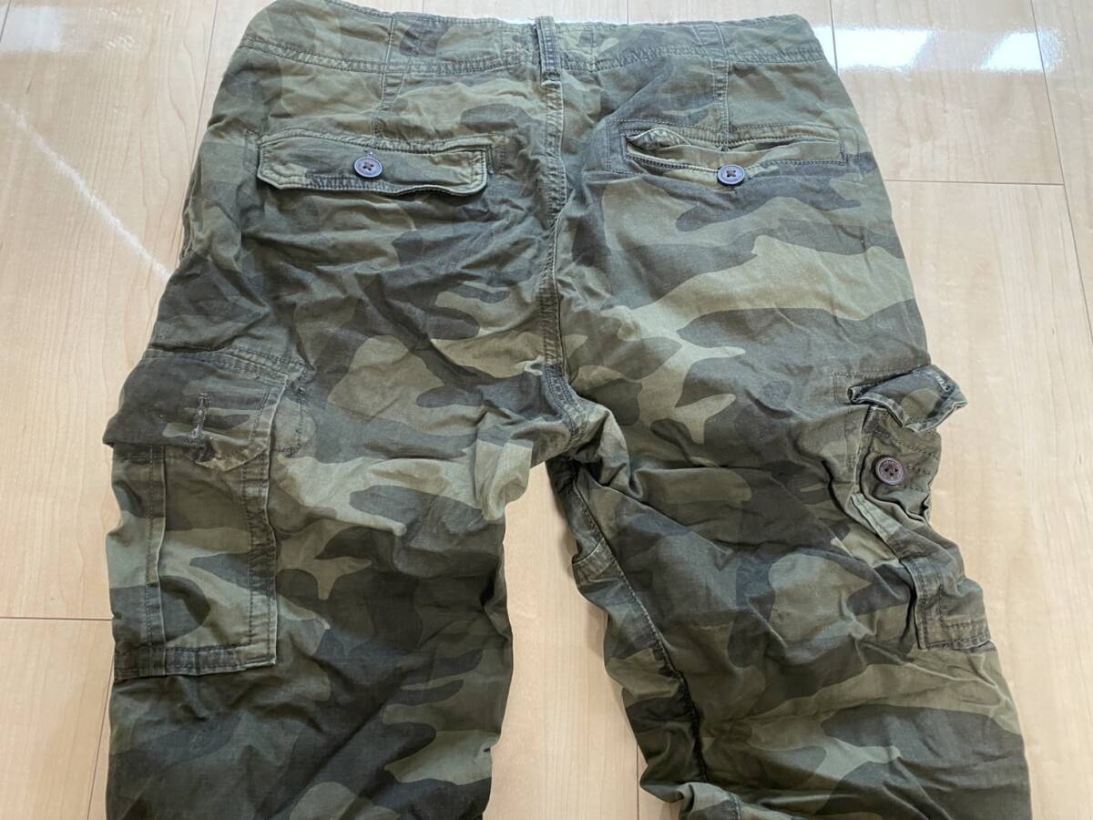 送料無料 美品中古 Abercrombie&Fitch 迷彩柄パンツ 薄手生地 送料無料 美品中古 Abercrombie&Fitch 迷彩柄パンツ 薄手生地