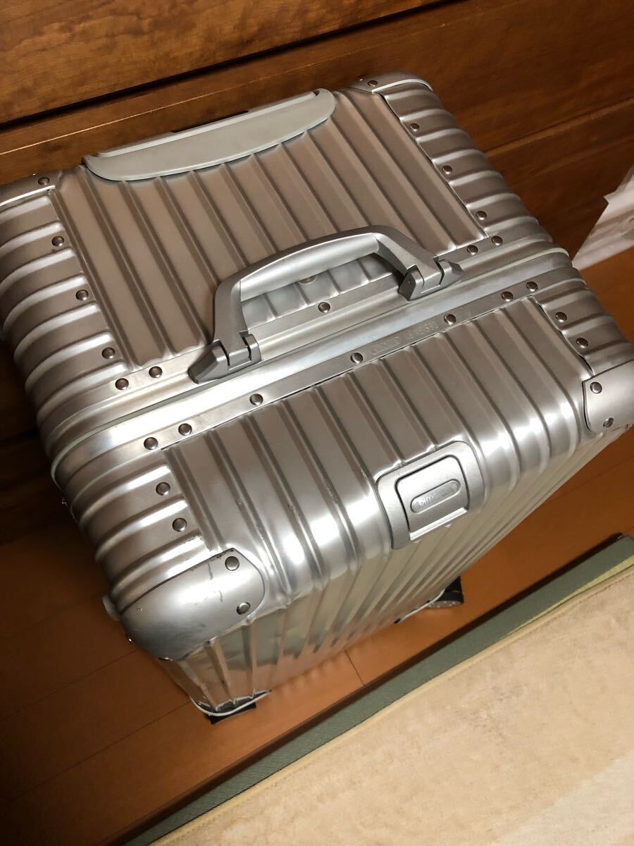 ☆美品☆リモワ トパーズ 89リットル 4輪 ドイツ製 RIMOWA 電子 ☆美品☆リモワ トパーズ 89リットル 4輪 ドイツ製 RIMOWA 電子