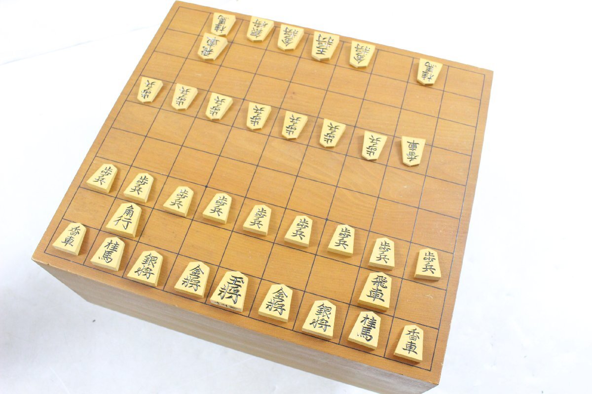 ト静】☆ 将棋盤 駒台 将棋駒 山上 作 錦旛 共箱 木製 将棋盤 ト静】☆ 将棋盤 駒台 将棋駒 山上 作 錦旛 共箱 木製 将棋盤