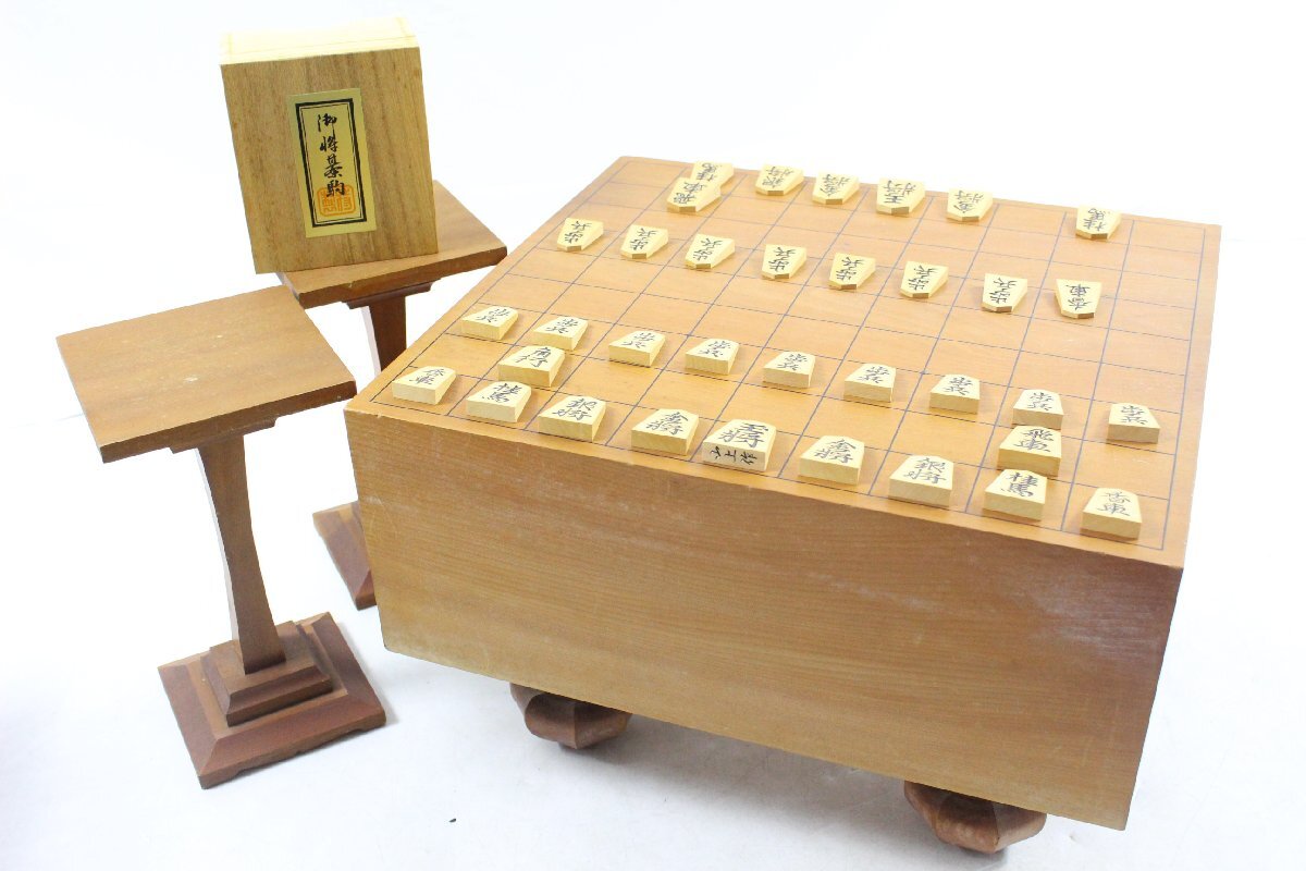 ト静】☆ 将棋盤 駒台 将棋駒 山上 作 錦旛 共箱 木製 将棋盤 ト静】☆ 将棋盤 駒台 将棋駒 山上 作 錦旛 共箱 木製 将棋盤