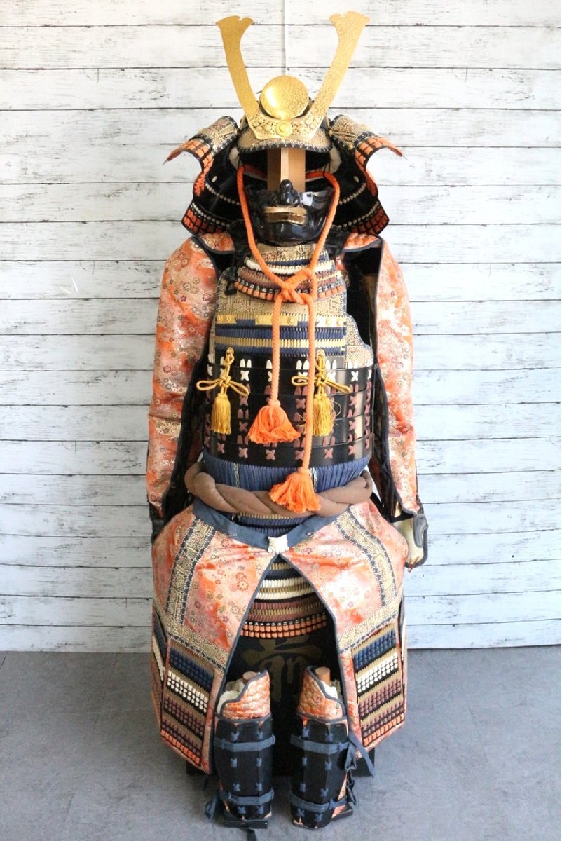 ト長】 等身大鎧一式 黒胴当世素掛 紺 白 茶 約150~160cm 骨董 ト長】 等身大鎧一式 黒胴当世素掛 紺 白 茶 約150~160cm 骨董