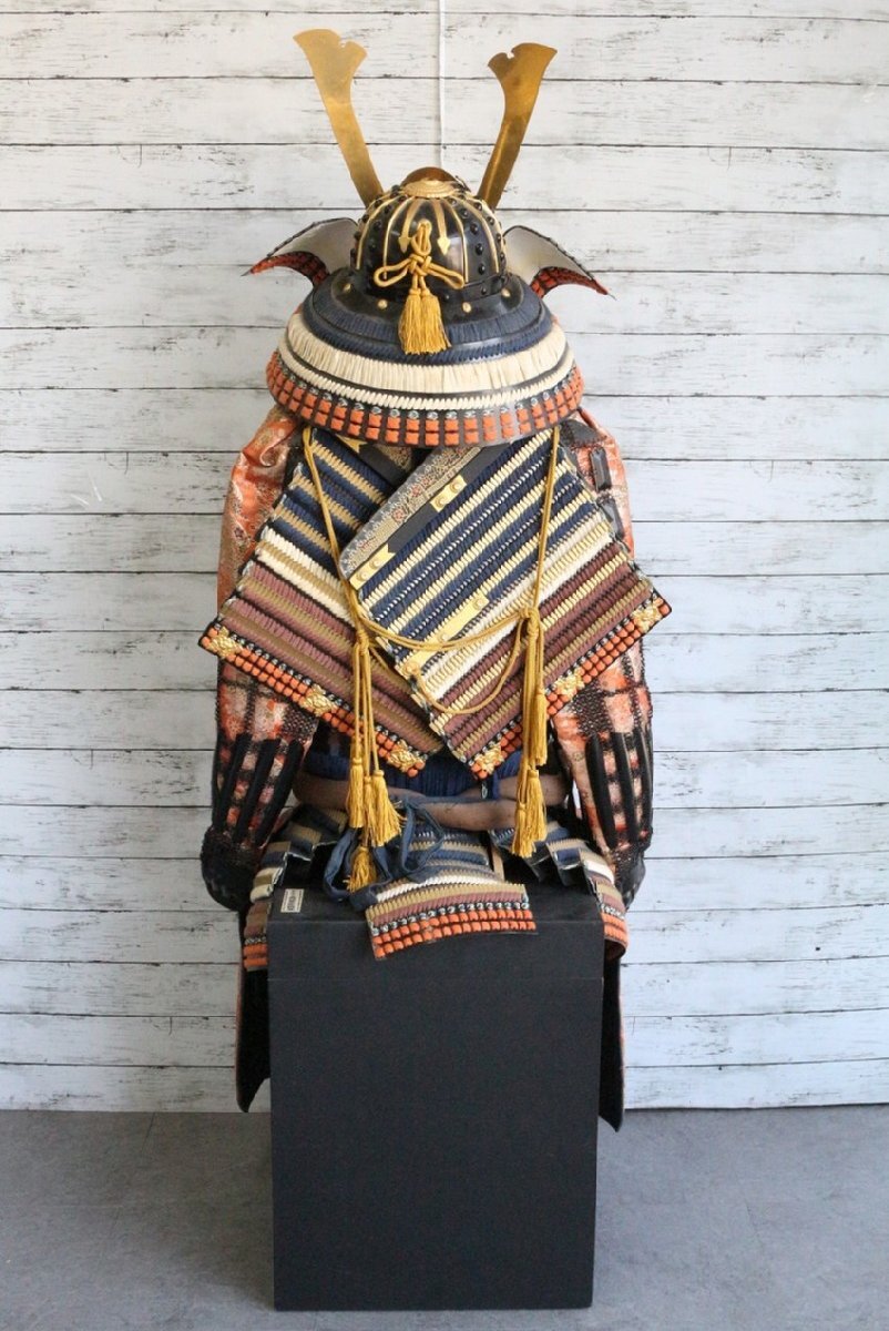 ト長】 等身大鎧一式 黒胴当世素掛 紺 白 茶 約150~160cm 骨董 ト長】 等身大鎧一式 黒胴当世素掛 紺 白 茶 約150~160cm 骨董