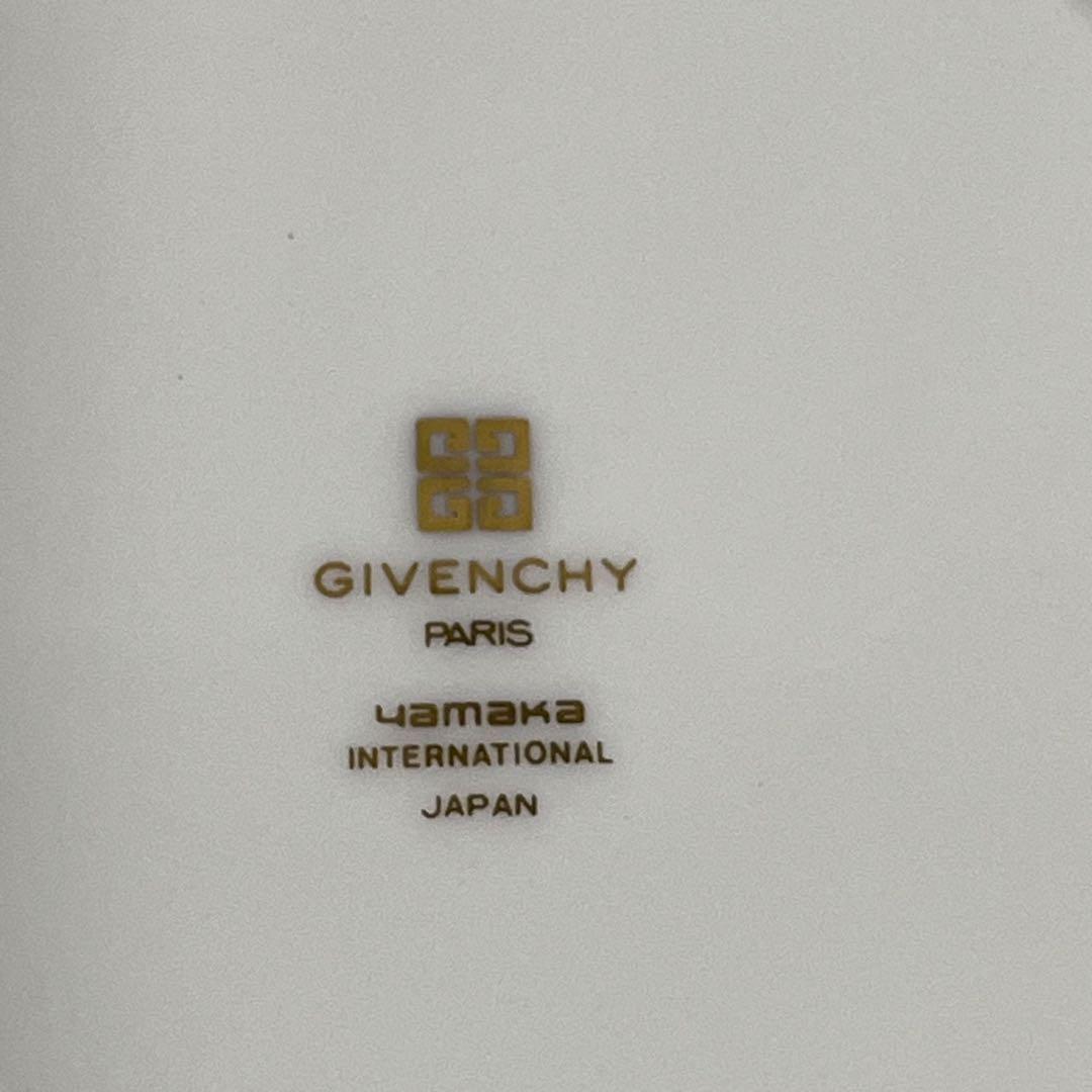 未使用 GIVENCHY ジバンシー 取皿 5枚セット 中皿 ロゴ プレート 未使用 GIVENCHY ジバンシー 取皿 5枚セット 中皿 ロゴ プレート