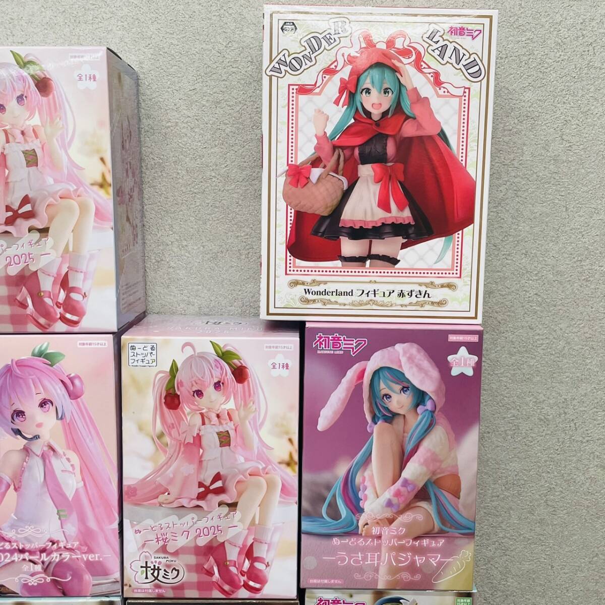 未開封】 初音ミク プライズ フィギュア まとめ 32体 セット A 未開封】 初音ミク プライズ フィギュア まとめ 32体 セット A
