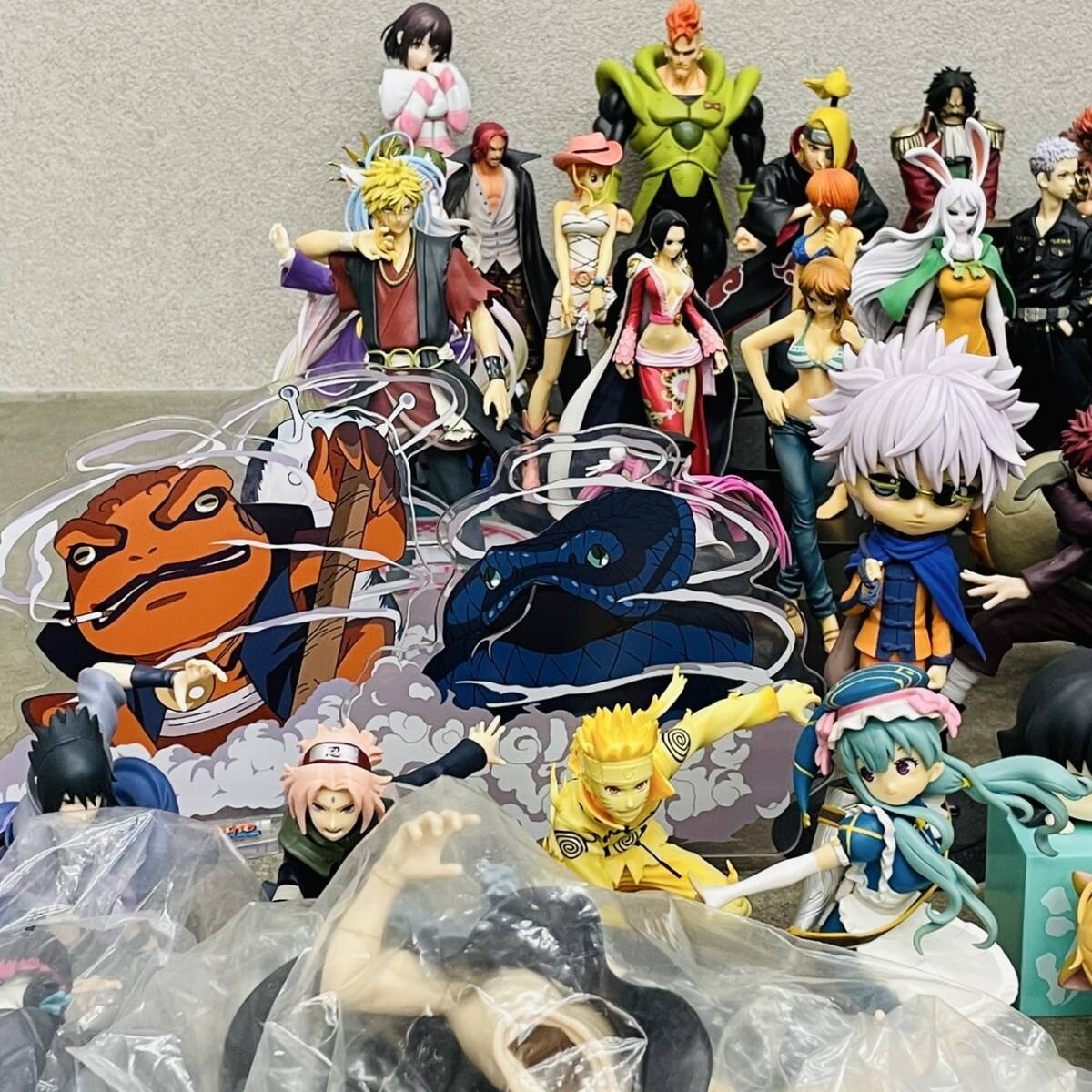 箱なし】中古 現状品 コミック アニメ フィギュア まとめ 約86体 箱なし】中古 現状品 コミック アニメ フィギュア まとめ 約86体