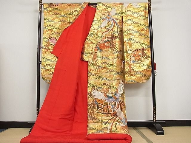平和屋着物○極上 色打掛 駒刺繍 御所車尾長鳥立波文 金糸 正絹 平和屋着物○極上 色打掛 駒刺繍 御所車尾長鳥立波文 金糸 正絹