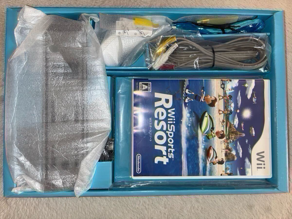 美品 ほぼ未使用】Nintendo Wii本体 Wiiスポーツリゾート同梱版 美品 ほぼ未使用】Nintendo Wii本体 Wiiスポーツリゾート同梱版